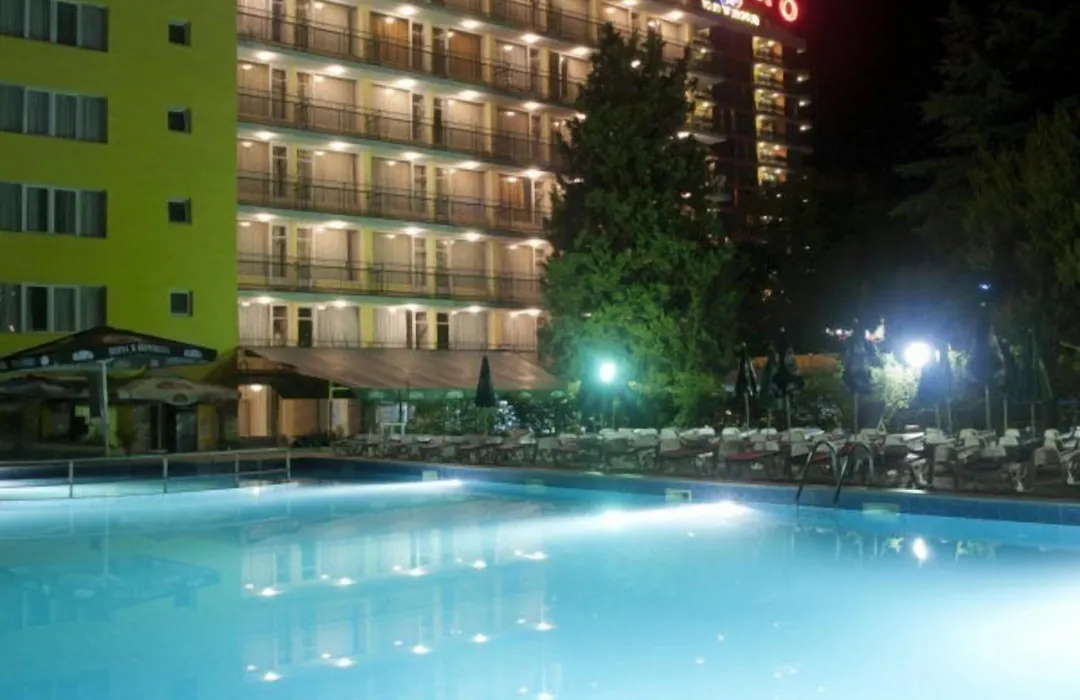 Hotel Varshava-1